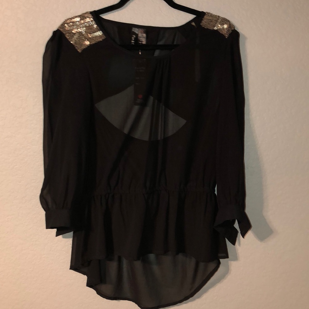 NWT fun and flirt sheer high low blouse